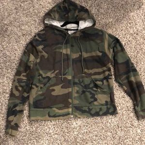 Camo zip up hoodie